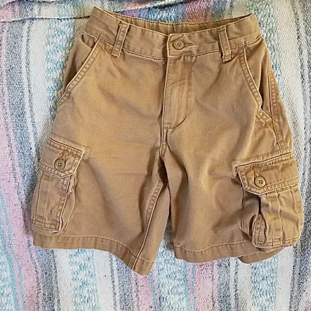 Khaki cargo shorts, boys size 6.